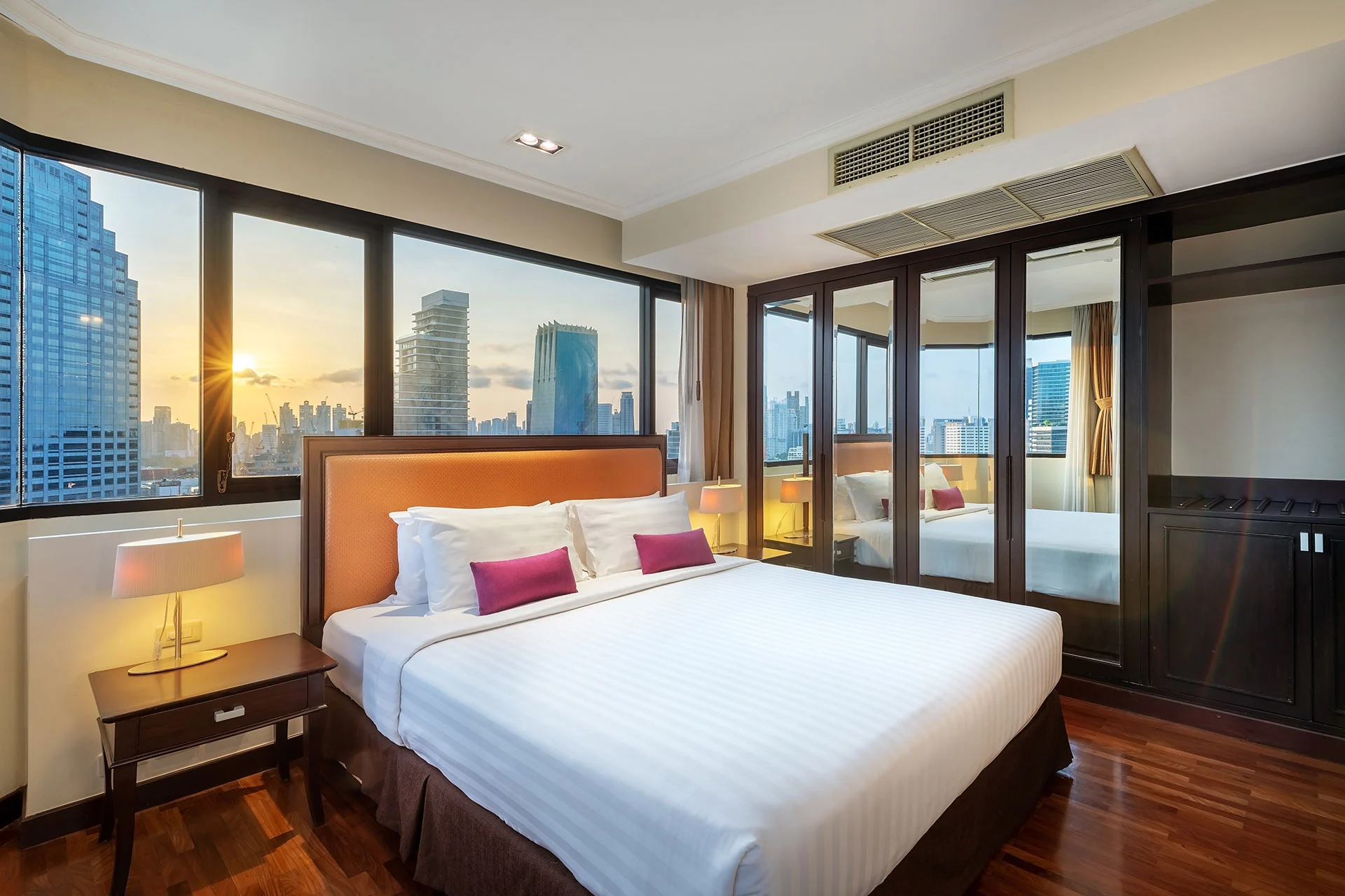 BandaraBangkok-Suite-and-Residenced-1Bedroom-Conner-Suite-2107-Gray-10