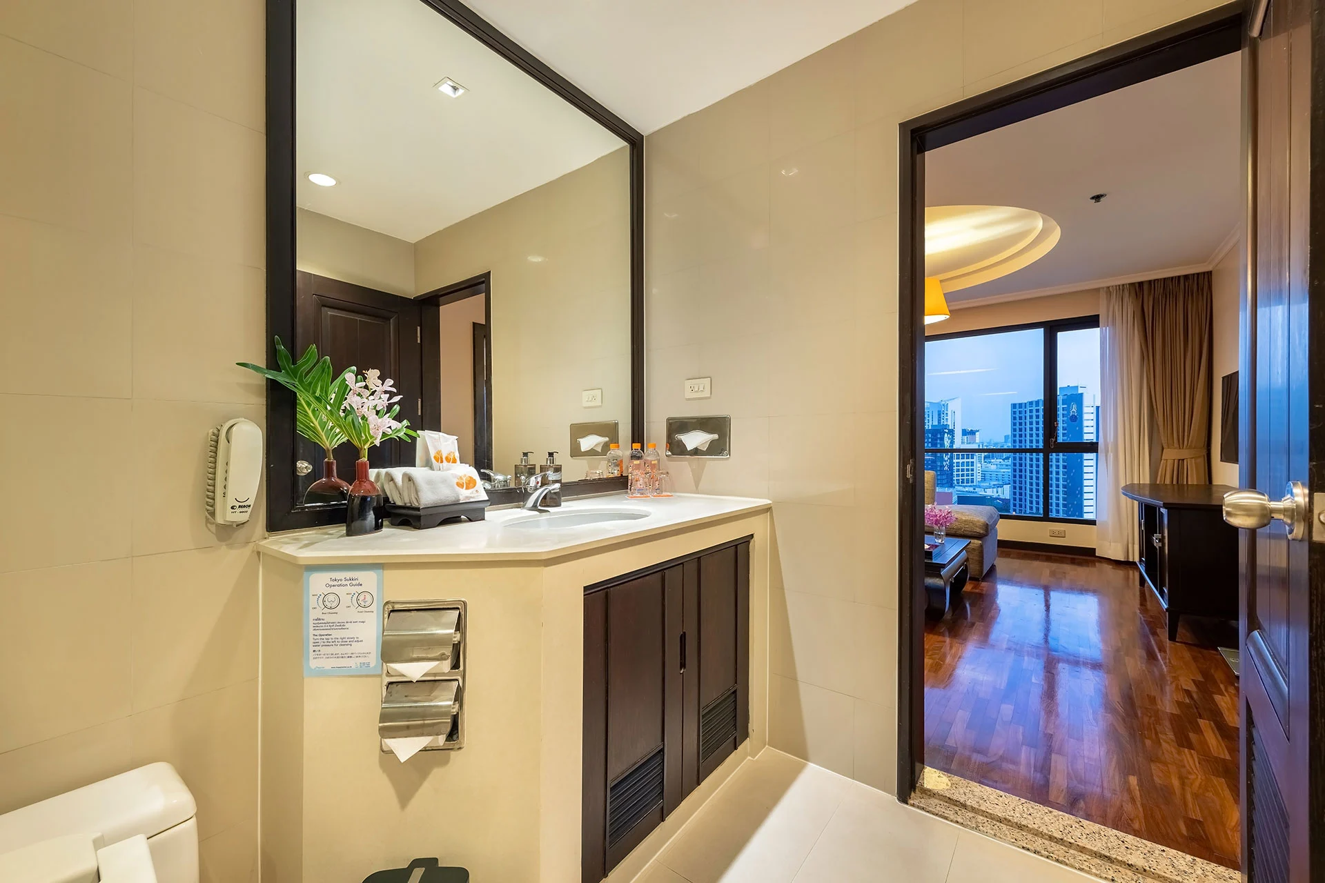 BandaraBangkok-Suite-and-Residences-Excutive-Suite2407-10