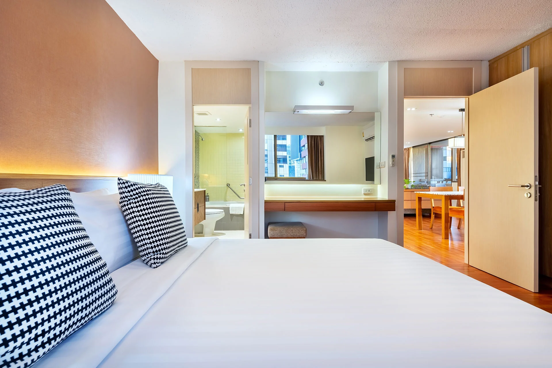 BandaraBangkok-Suites-and-Residences-Premier2Bedroom-Residence02
